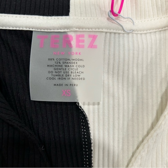 NWT Terez Ribbed Button Cardigan Sweater Black White Split Colorblock Size XS - Picture 4 of 5